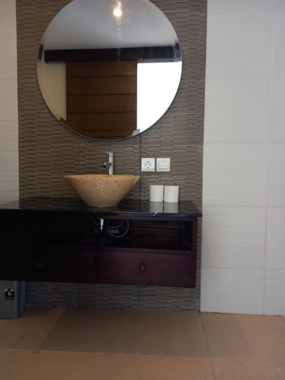 Rumah Wj Rooms And Suites Uluwatu Extérieur photo